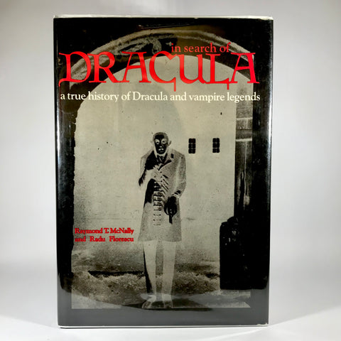 In Search of Dracula - Raymond T. McNally and Radu Florescu